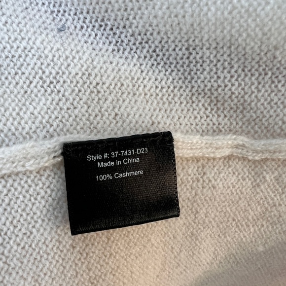 Jenni Kayne Flynn Cashmere Sweater Ivory Medium V-Neck Long Sleeves NEW - Picture 8 of 8